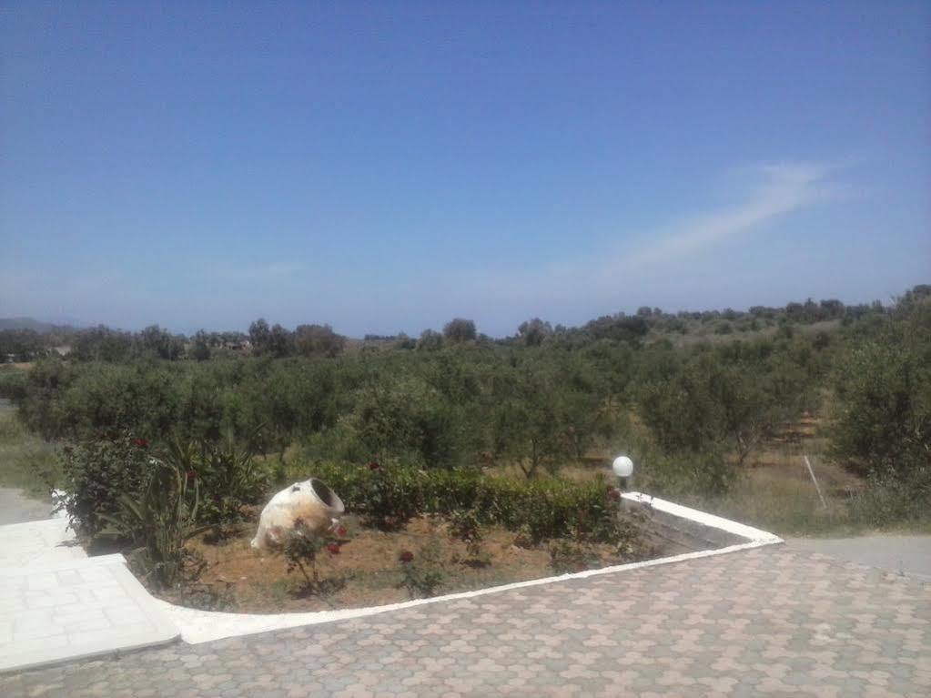 Poseidon Apartments Kato Daratso Exterior photo
